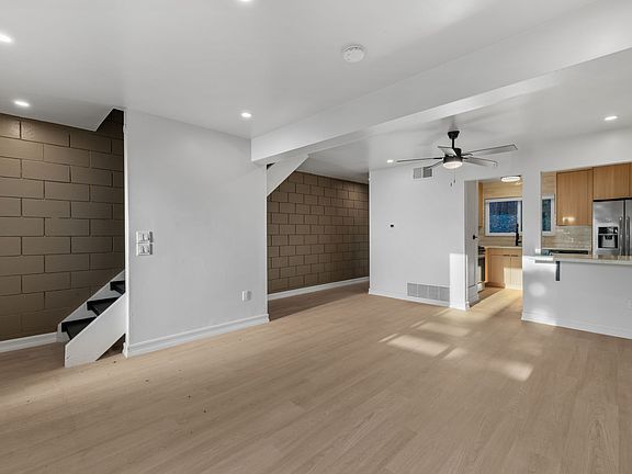 3rd image of 8685 Mellmanor Dr Unit D
