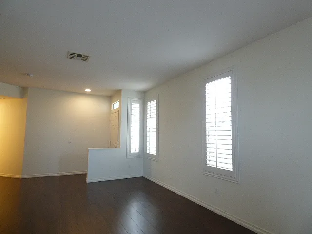 1237 Aguirre Dr — Photo 4