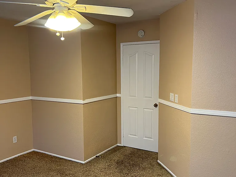 Large Upstairs Bedroom Entry