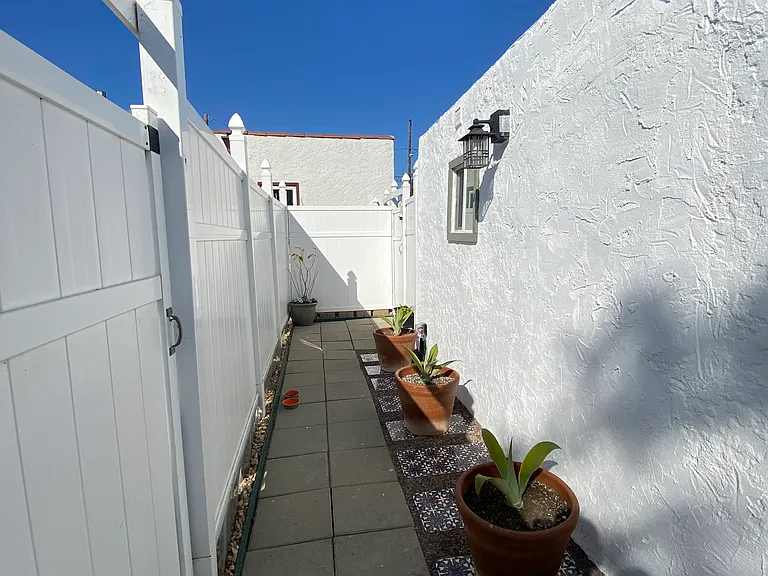 260 W Prospect St #B — Photo 2