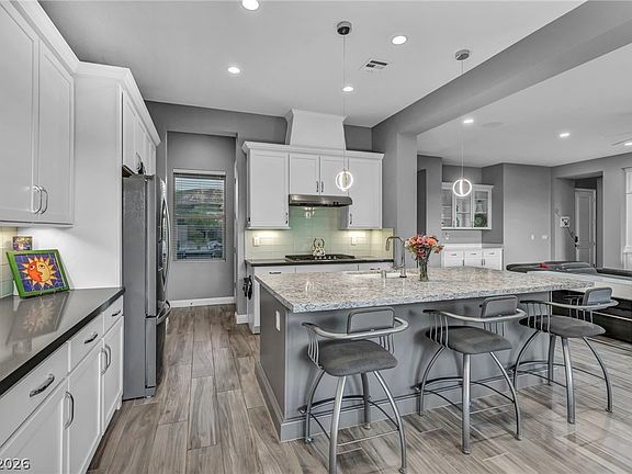 3rd image of 9988 Regency Square Ave