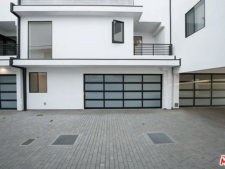 735 N Gramercy Pl — Photo 22
