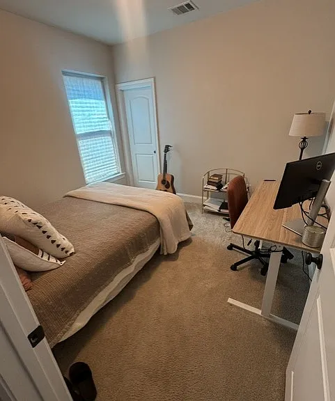 140 Lake Breeze Dr — Photo 10
