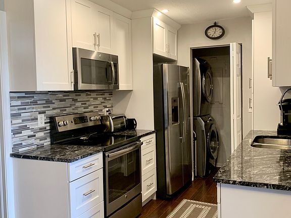 5th image of 11883 Sturbridge Ln