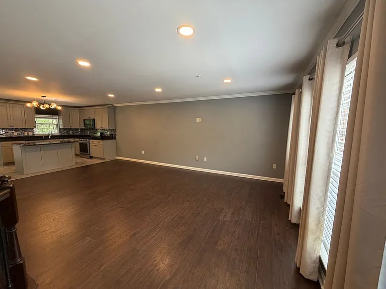 2251 Commissary Cir — Photo 14