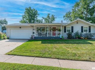 4217 Wittman Dr, Davenport, IA 52806