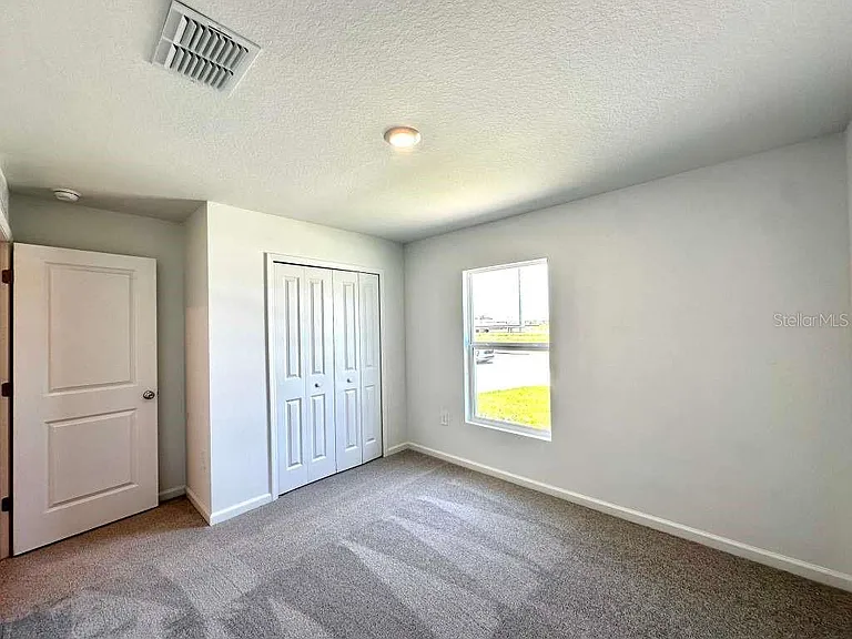 2102 Chris Dr — Photo 9