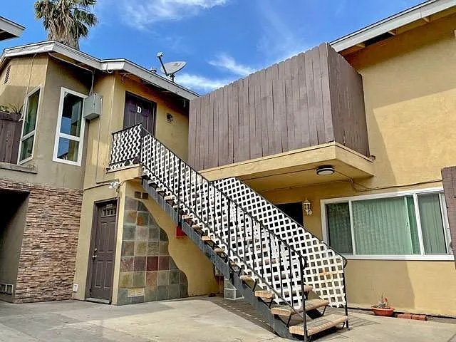 15641 Tustin Village Way — Photo 3