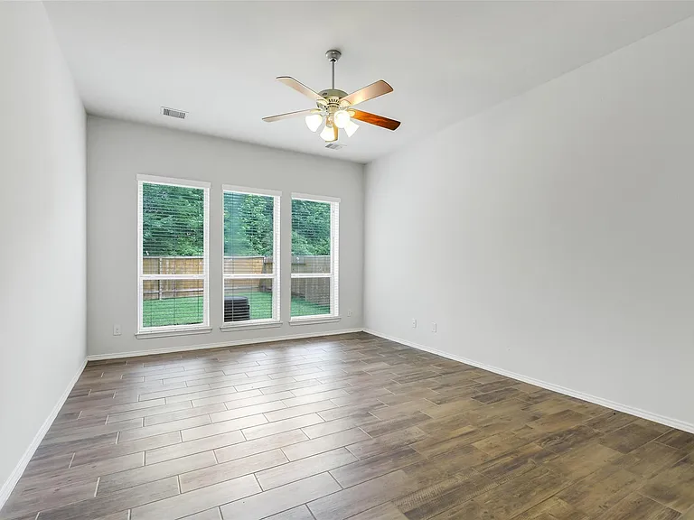 218 Kinnerly Peak Pl — Photo 17