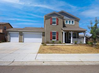 2701 N Dee Ann Ave, Fresno, CA 93727