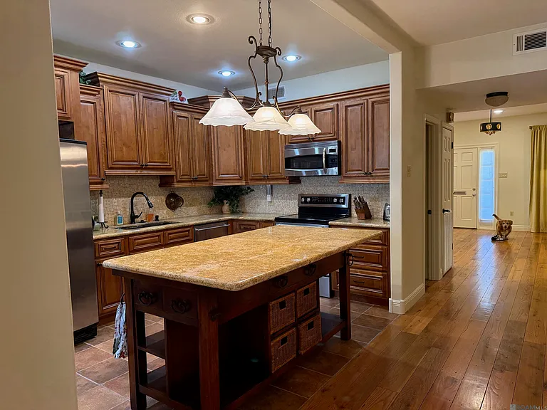10127 Runnymede Ave — Photo 3