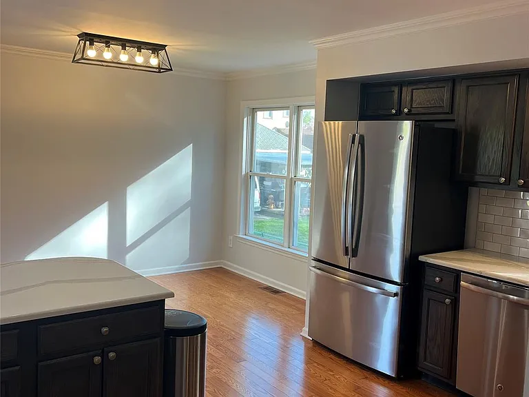 8 Marion Ave #6 — Photo 10