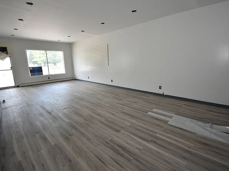 870 Violet Ave #8 — Photo 2