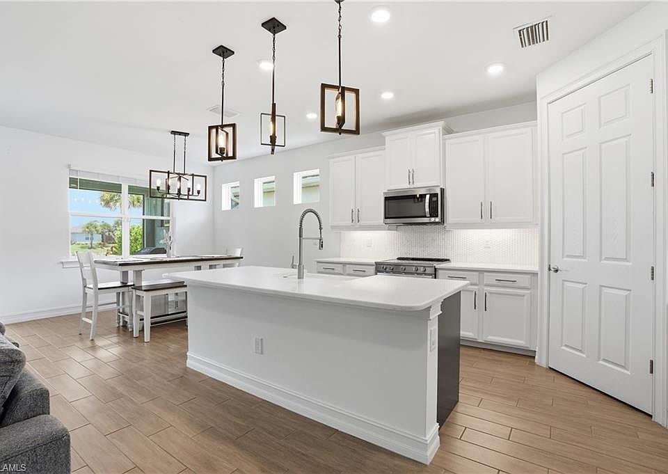 1st image of 28032 Captiva Shell LOOP