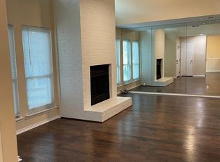2143 Country Villa Dr, Carrollton, TX 75006