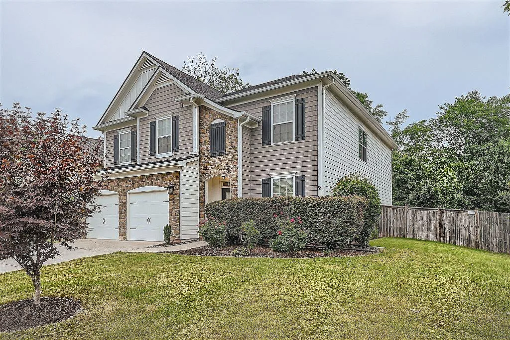 4 bed, 3.5 bath, 3155 sqft, $2,700 — Photo 2