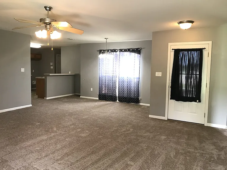 11342 Woodlore Ave — Photo 3