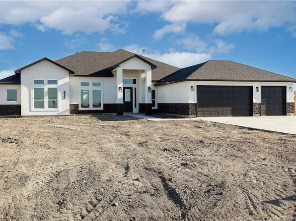 3730 Cabernet Dr, Robstown, TX 78380