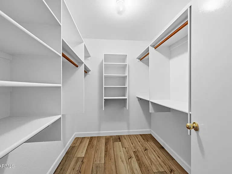 1142 W Sparrow Dr — Photo 18