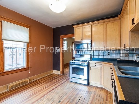 5th image of 3832 N Umatilla St