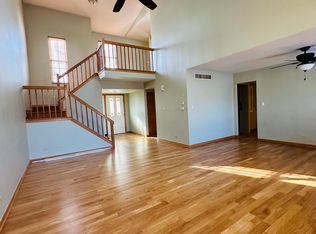 1617 Estate Cir, Naperville, IL 60565
