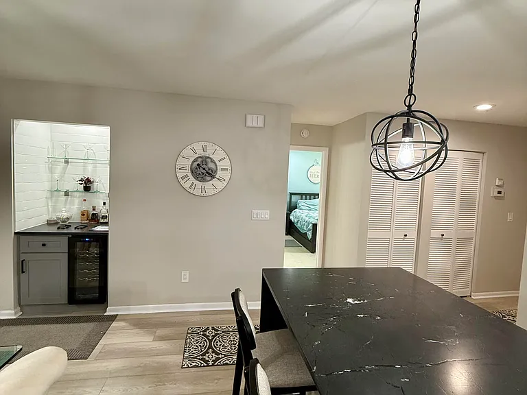 20 Westgate Ln #F — Photo 6