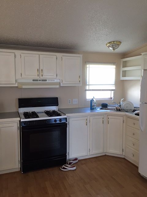 1st image of 60 Hathaway St Trlr 8