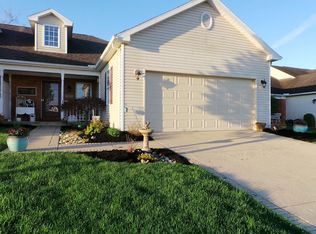 1801 Golfview Dr, Springfield, OH 45502
