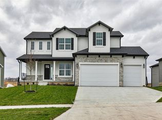 680 NW Stratford Dr, Waukee, IA 50263