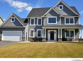 230 Barclay Ct, Greece, NY 14612