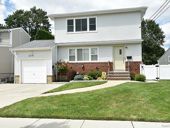 3rd image of 2341 Redmond Road