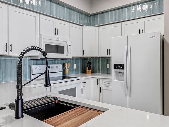 5th image of 1205 Reserve WAY #8-306