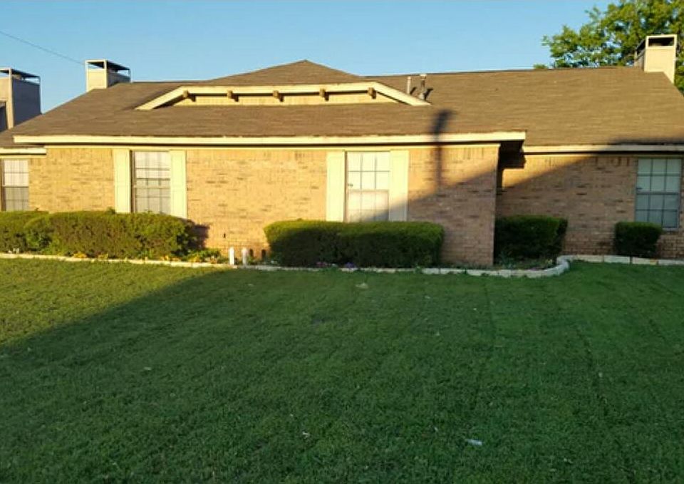 1st image of 1710 Carrington Dr