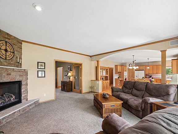 4th image of 2031 Louden Ave N
