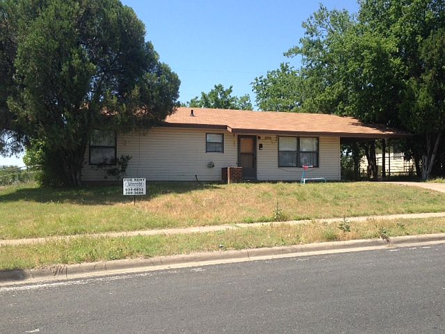 1st image of 3216 Longview Dr