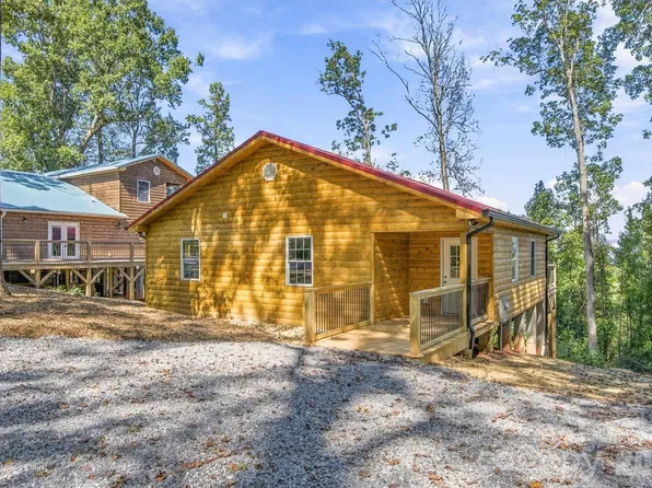 3530 Dogwood Ln, Morganton, NC 28655