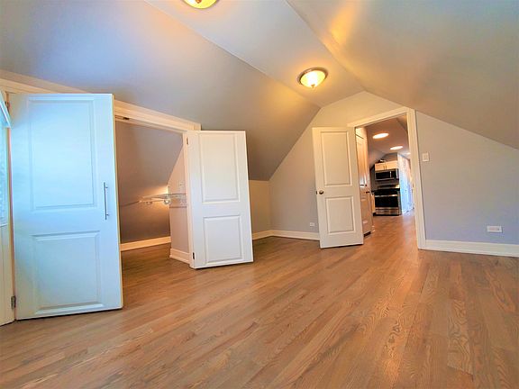 5th image of 5052 W Sunnyside Ave #3