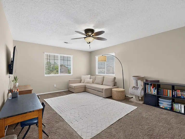 6916 Tree Line Ave NW — Photo 24