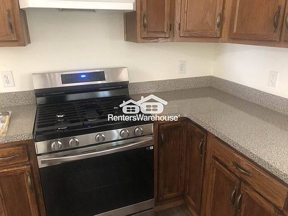 3rd image of 3564 Manchester Dr