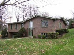 2290 Clairmont Dr, Pittsburgh, PA 15241