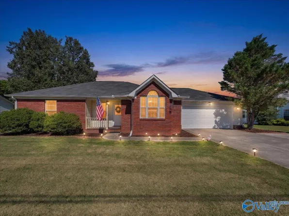 123 Delta Pine Dr, Huntsville, AL 35811