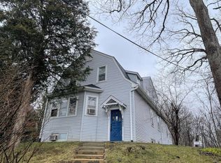 8415 Archer Ave #1R, Willow Springs, IL 60480