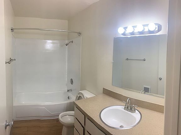 3rd image of 2627-2653 SE 145th Ave