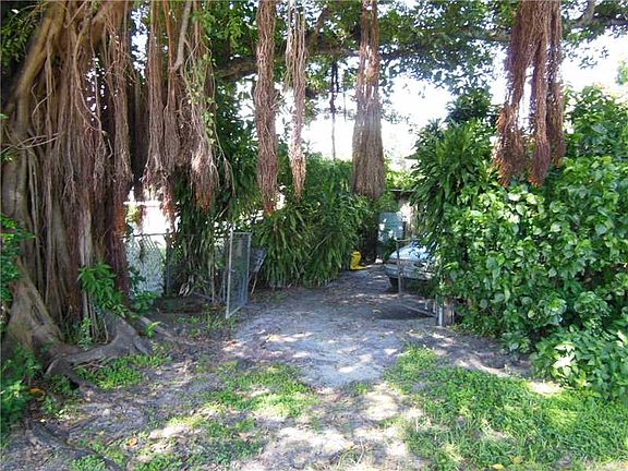 3rd image of 11216 NW 15th Ct