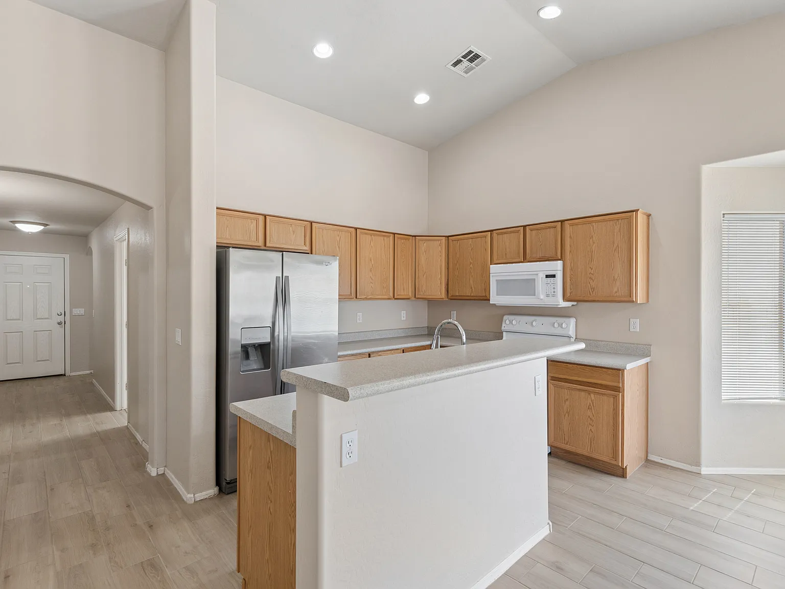 4 bed, 1643 sqft, $1,850 — Photo 2