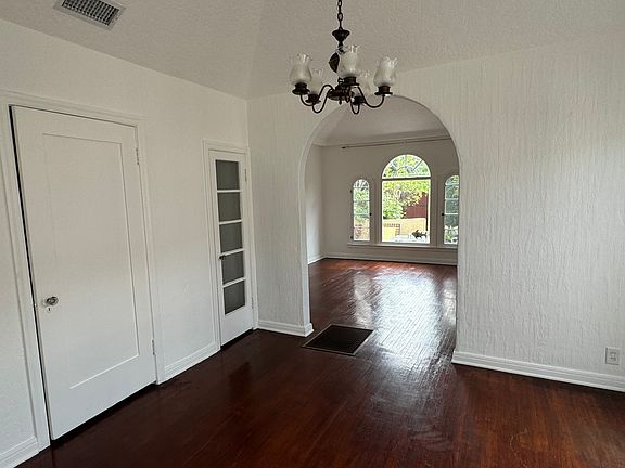 4th image of 1027 Havenhurst Dr