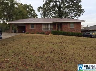 721 Twin Ridge Dr, Bessemer, AL 35020