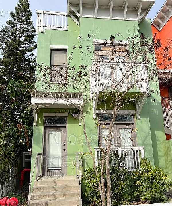 1st image of 1914 E 4th Ave #1