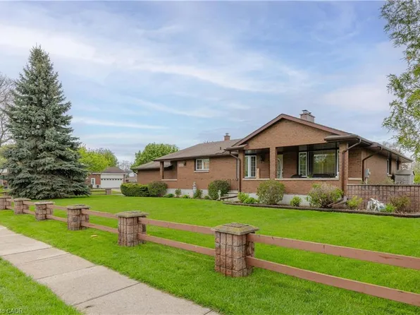 4535 Dorchester Rd, Niagara Falls, ON L2E 6N5