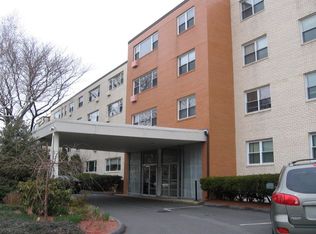 292 Pequot Ave APT 2N, New London, CT 06320